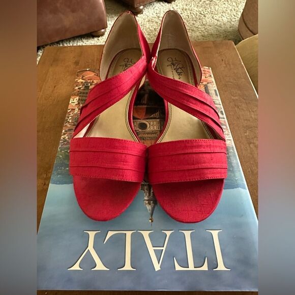Open Toe Red Wedges!!! - Picture 1 of 5